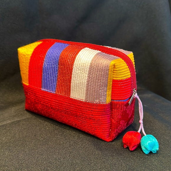 Handbags - Korean Style Multi-Color Striped Texture Makeup Pouch Bag with Zipper Charms